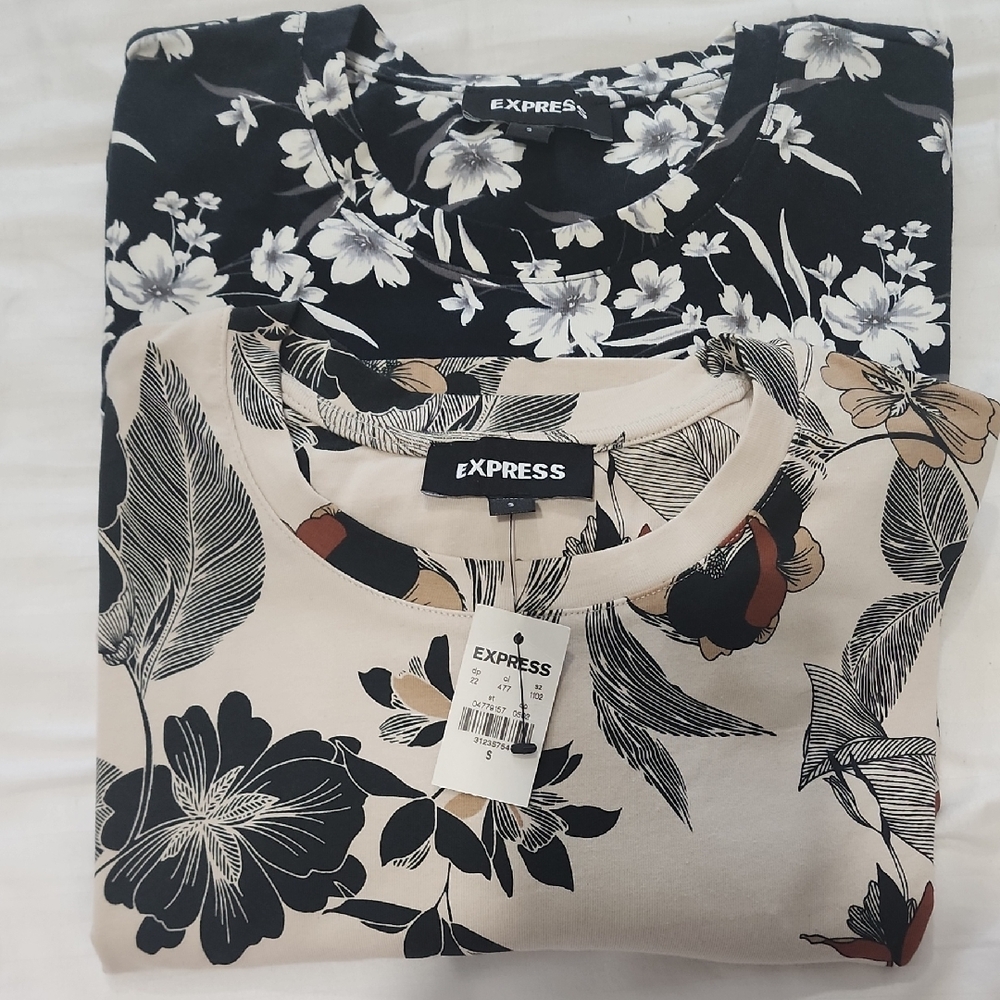 Express Men's Short Sleeve Floral Tees - Black and Cream